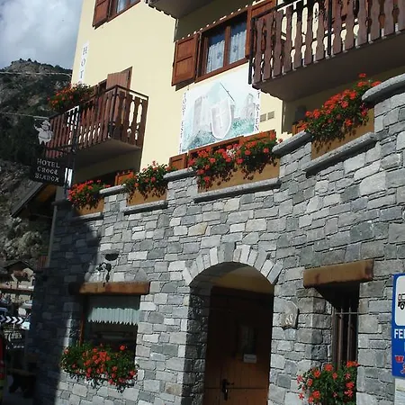 Croce Bianca Hotel Brusson